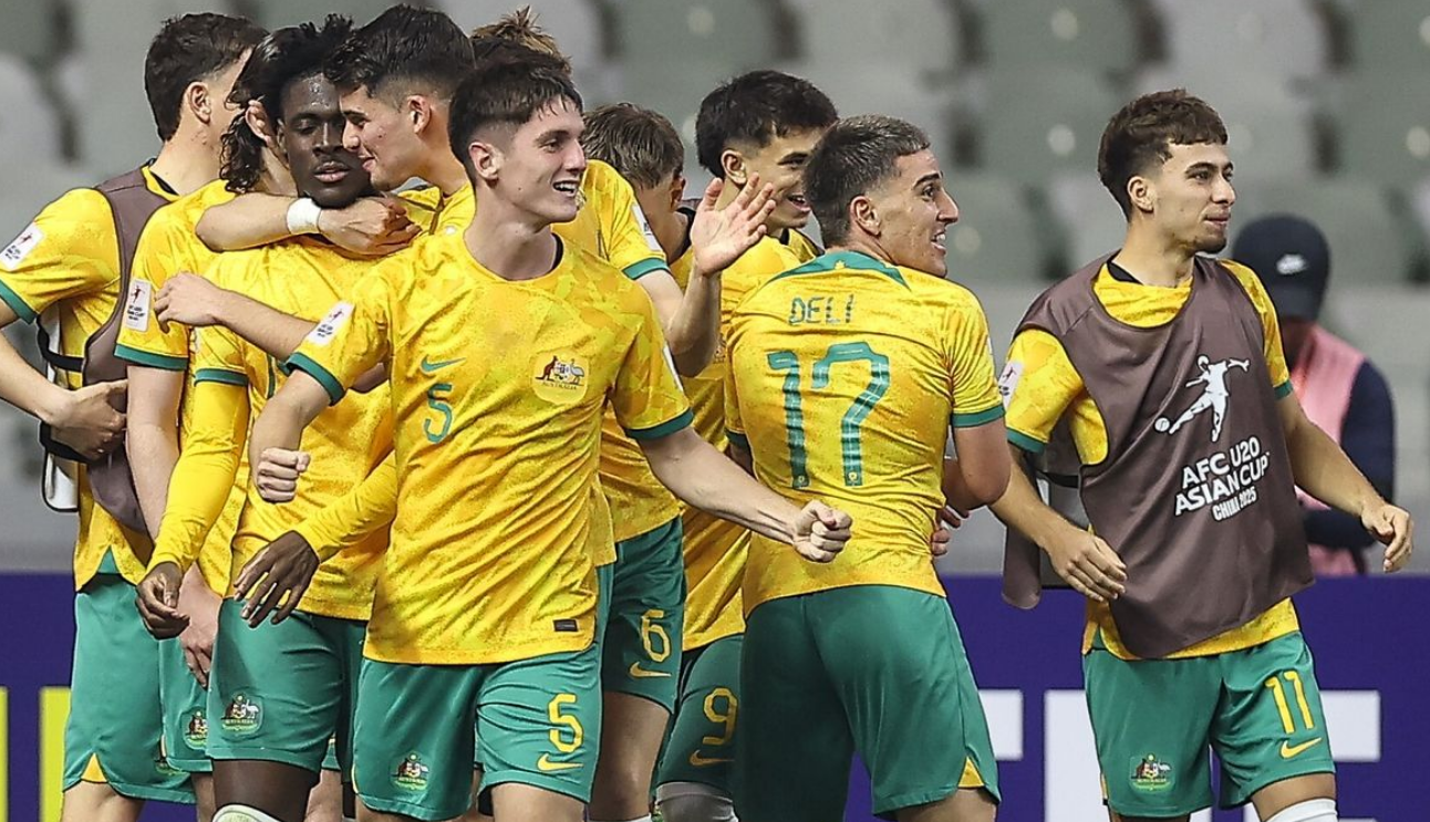 0-14！亚洲杯首场惨案，超级鱼腩每6分钟丢1球，中国男足仅赢2-1